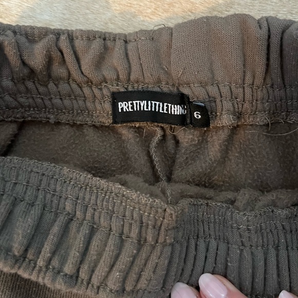 🦄 PRETTY LITTLE THING 🦄 two piece set - Picture 3 of 3